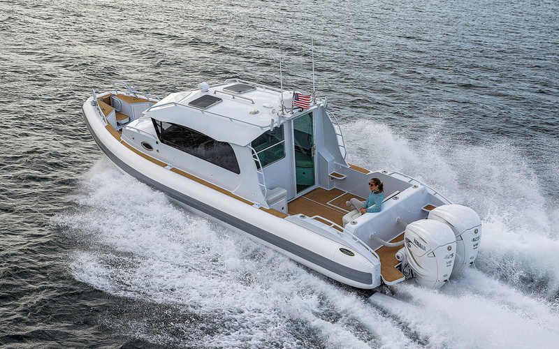 Life Proof 33 Yachtline Cabin