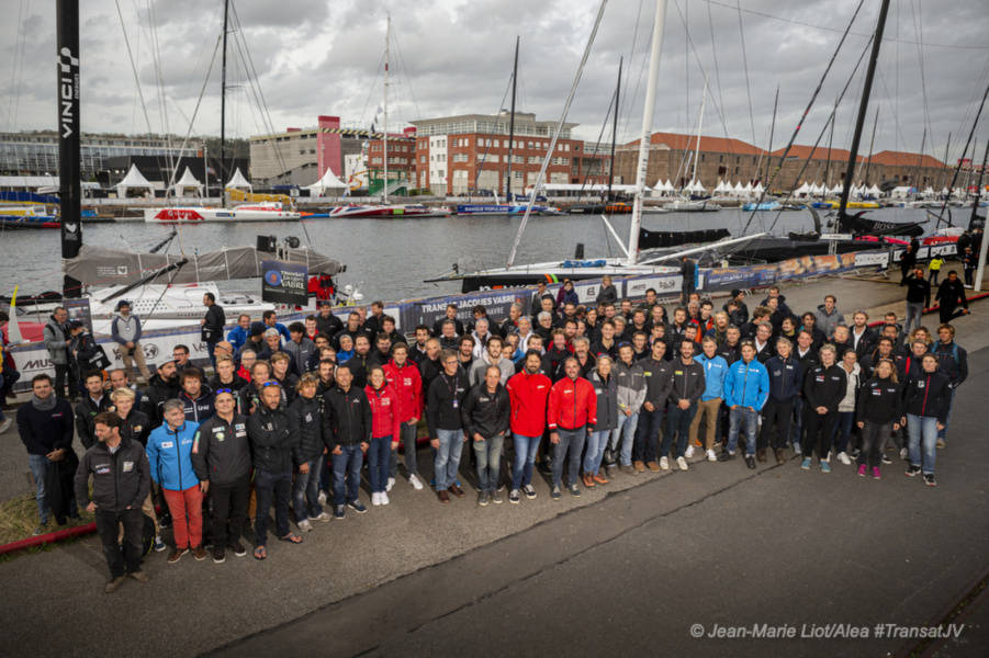 118 skippers together