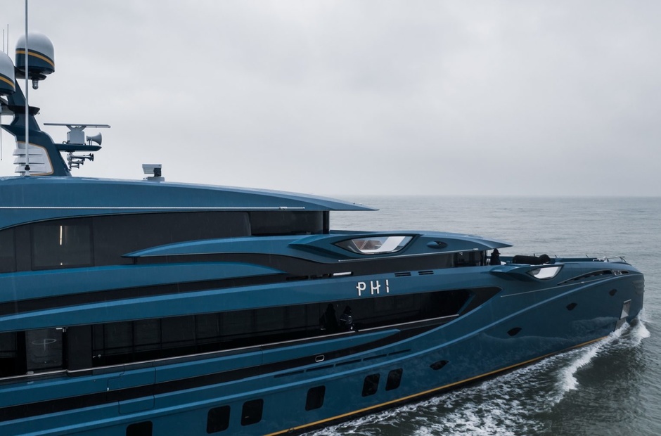 Royal Huisman  Phi