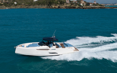 Cayman 400 Walk around