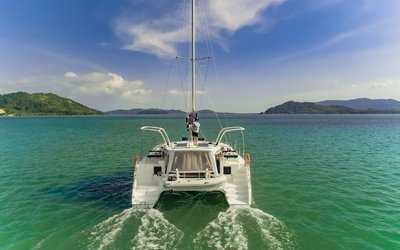 Island Spirit 410