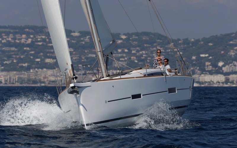 Dufour 460
