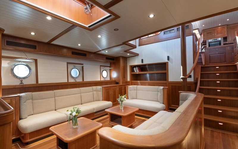 Greenline 33
