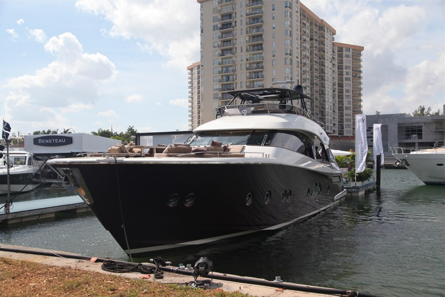 MCY (Monte-Carlo Yachts)