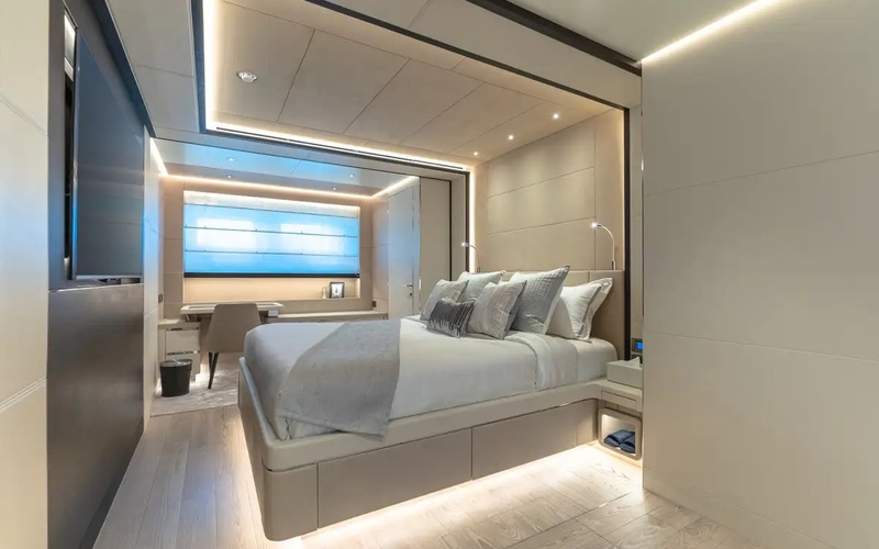 Privateer Trawler 74