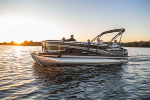 Crestliner 220 Rally DX