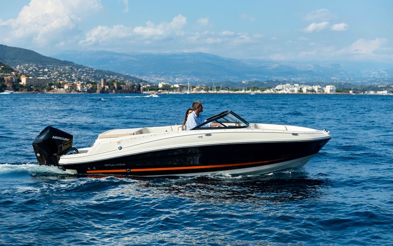 Bayliner VR5 Bowrider Outboard