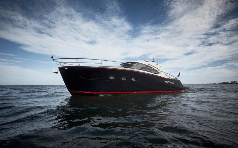 Chris-Craft Commander 44