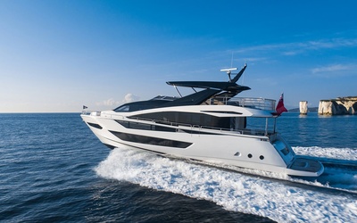 Sunseeker 88 Yacht