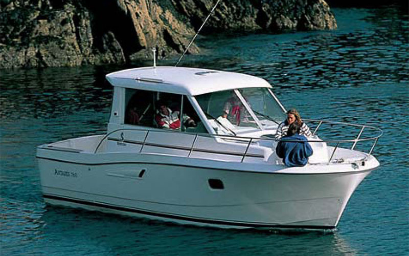 Beneteau Antares 760