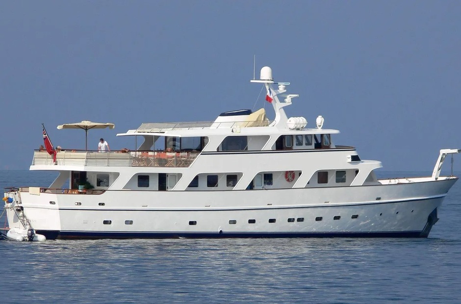 Custom Boats Antares of Britain