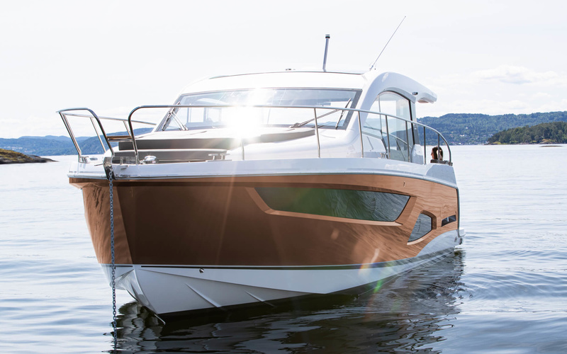Sealine C390