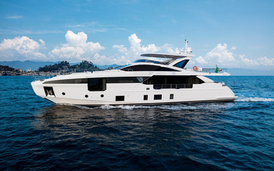 Azimut Grande 32 METRI
