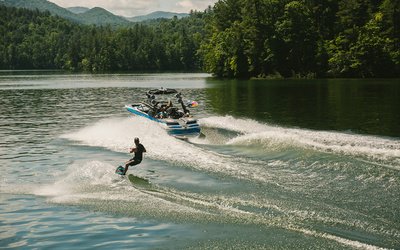 Malibu Wakesetter 23 MXZ