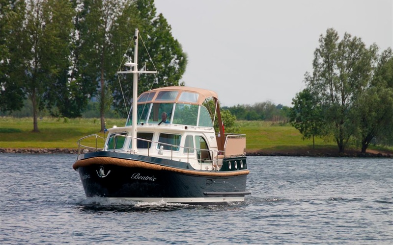 Linssen 32 AC