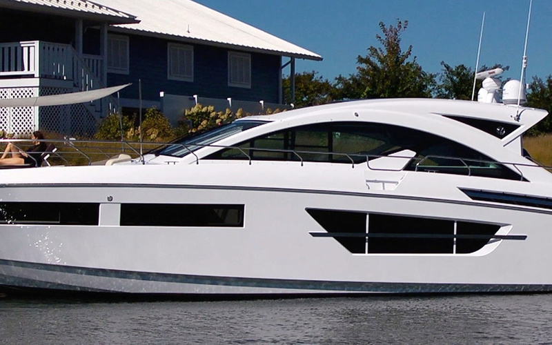 Cruisers Yachts 60 Cantius