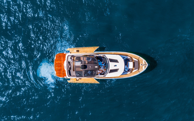 Okean 52