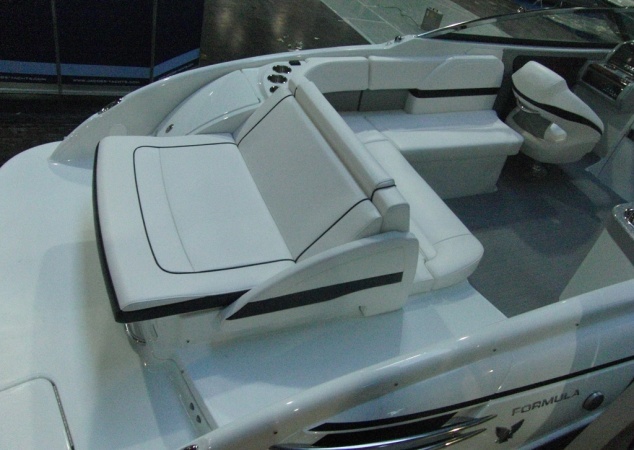 Formula 270 Sun Sport