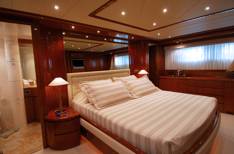 Falcon Grand Mariana IV