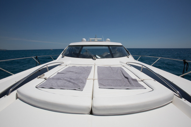 Sunseeker Yansika
