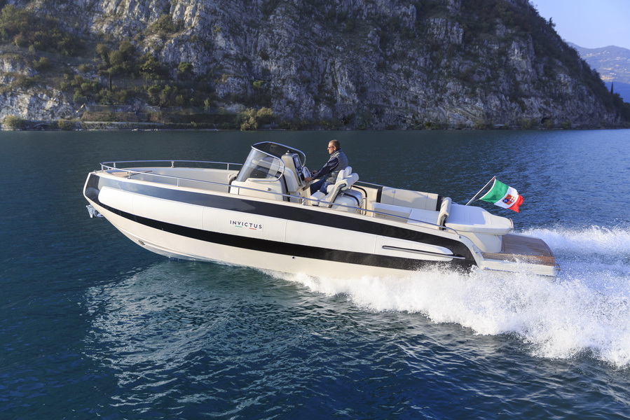 Invictus 280 TT