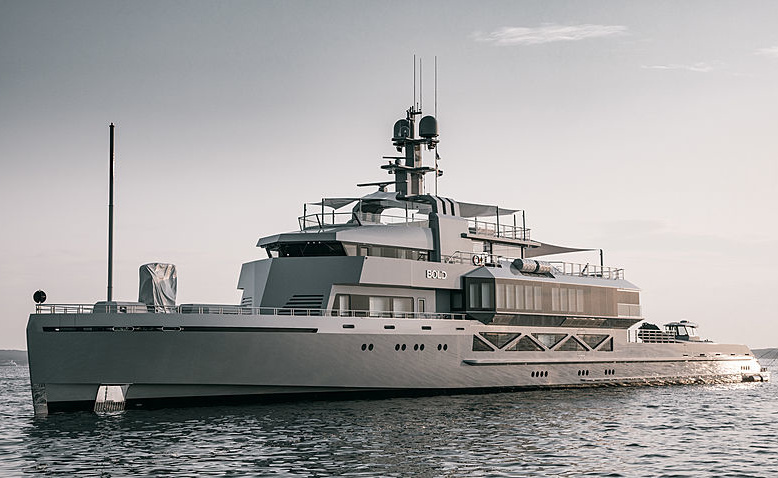 At 18 knots, Explorer Bold can travel up to 5,000 nautical miles without refueling, and has additional tanks for 3,000 liters of helicopter fuel.