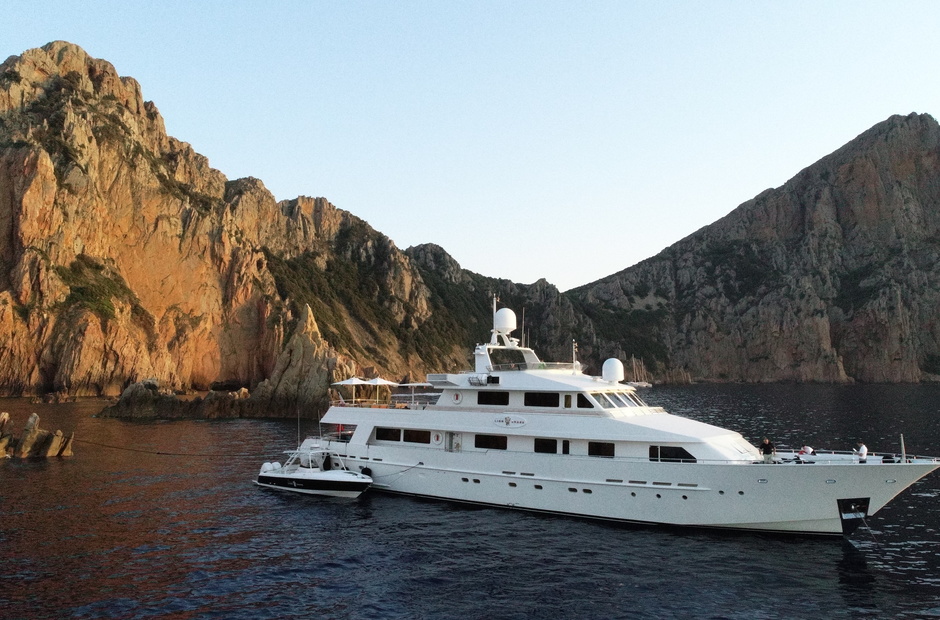 Heesen Lionshare