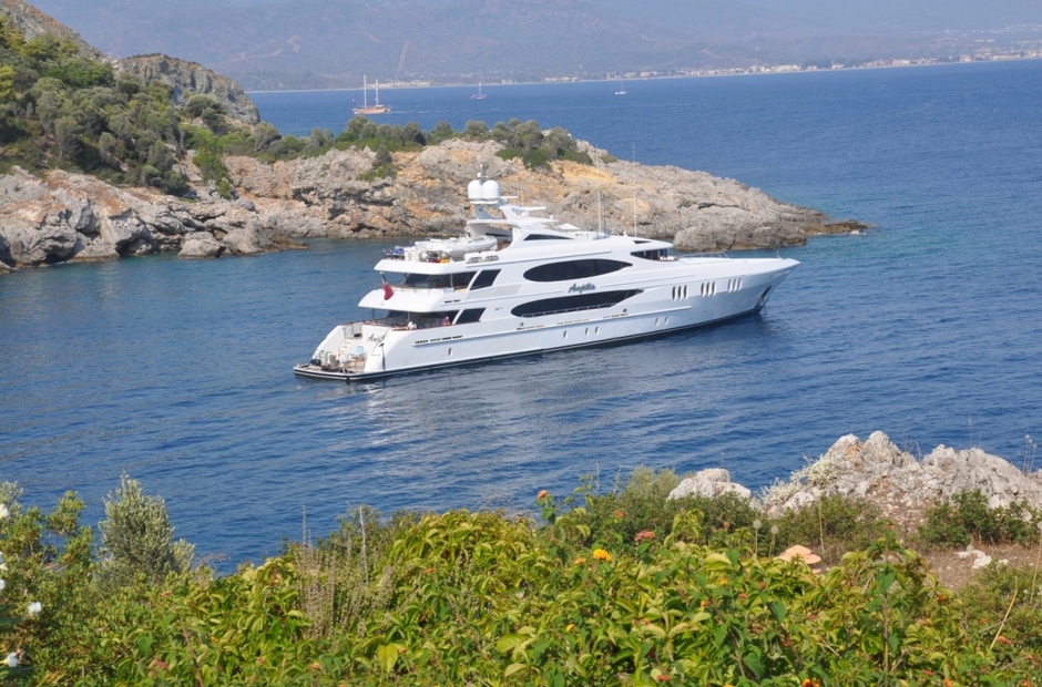 Trinity Yachts Reef Chief