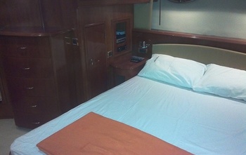 Carver 570 Voyager (2004)