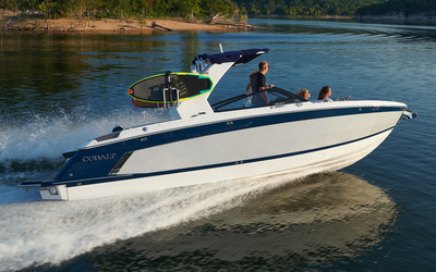Cobalt R8 Surf