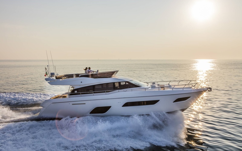 Ferretti 550