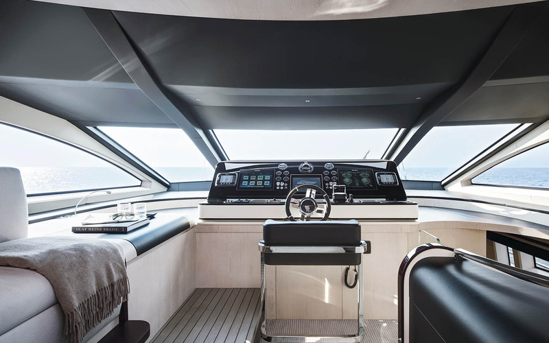 Azimut Grande 30 METRI