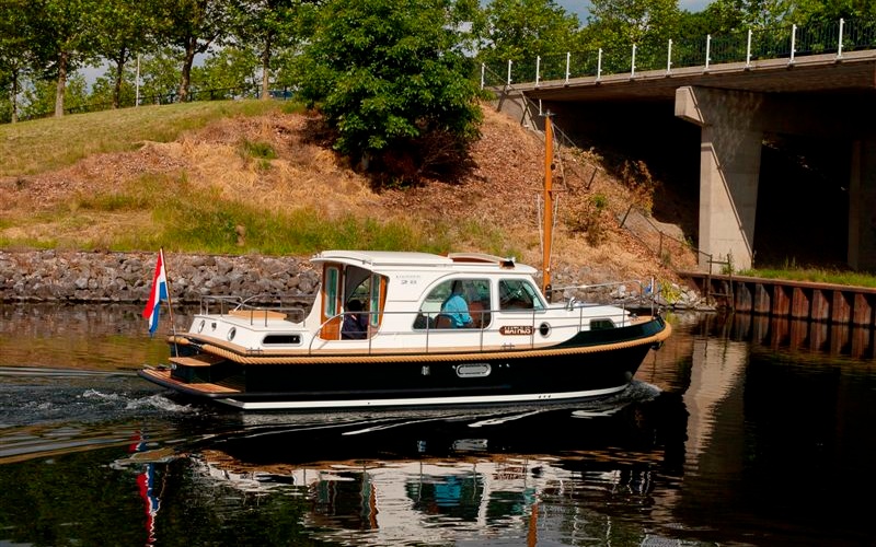 Linssen 28 Sedan
