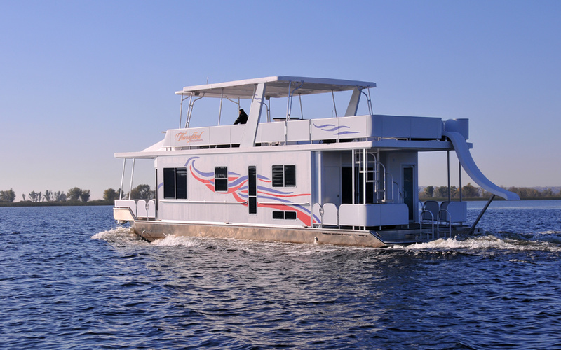 Thoroughbred Houseboats 15' х 51'
