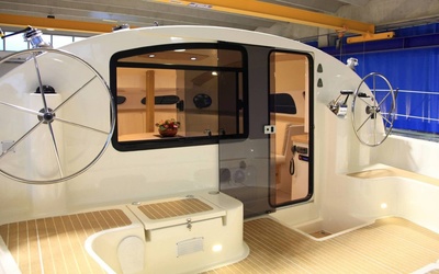 Flash Catamarans Ladyhawke 37