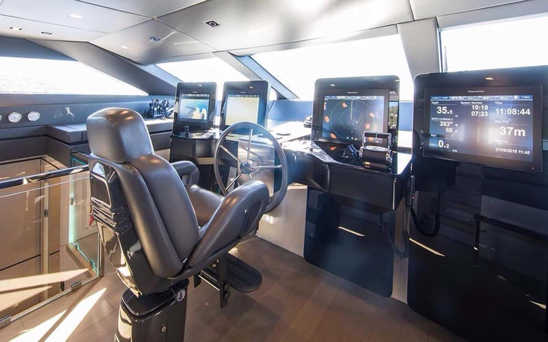 Novurania Catamaran 24