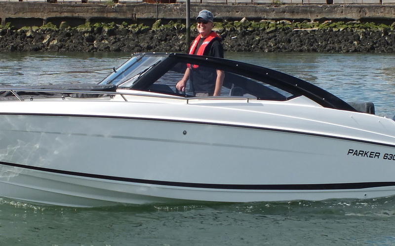 Parker 630 Day Cruiser