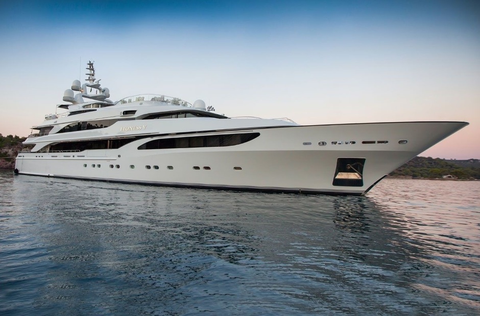 Benetti Lioness V