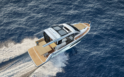 Sealine C335