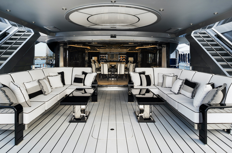 ISA Yachts OKTO