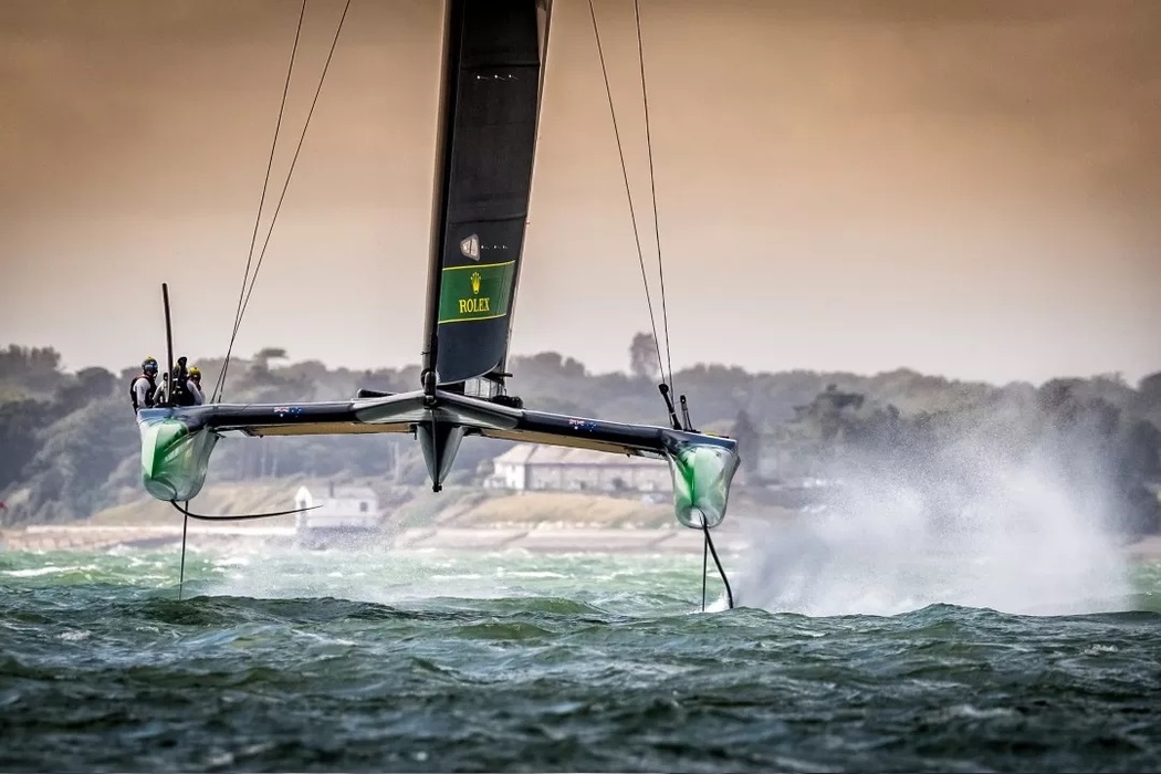 «In the extreme conditions in which the first SailGP European regatta was held, the Australian team dominated, winning all three races on the first and only race day in Kaus. The photo is taken in the middle of the Solent Strait, where the Australians invariably walked by a wide margin. It was on this stretch that they became the first team to overcome the 50 knots speed barrier during the race. I chose this frame because it demonstrates the power of the F50 and the excellent handling skills of the Australian SailGP team. (The Boat Barn in the background is the entrance to the Beaulieu River in Hampshire)»,