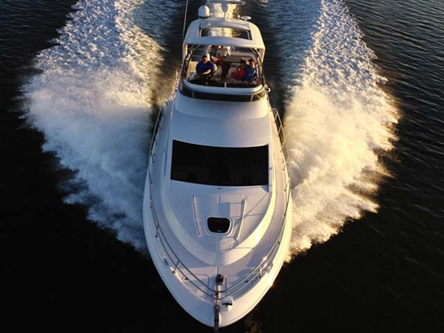 Sea Ray 450 Sedan Bridge