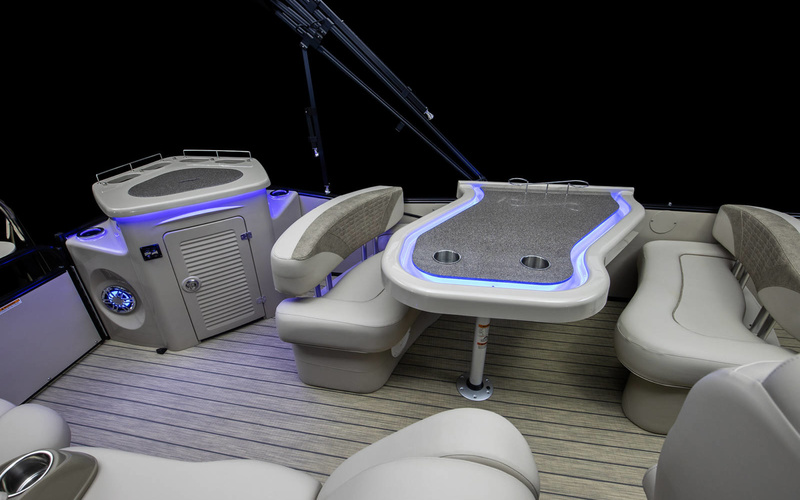 Avalon Catalina Entertainer 25