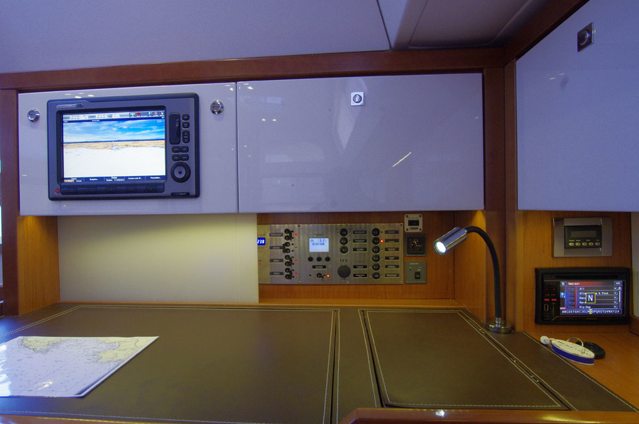 The distribution switchboard is closed with a sliding panel
