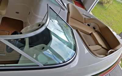 Triton 250 Open