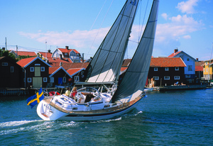 Center Cockpit Sailboats