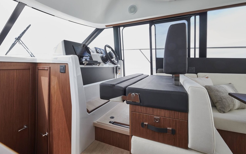 Jeanneau Merry Fisher 38 Fly