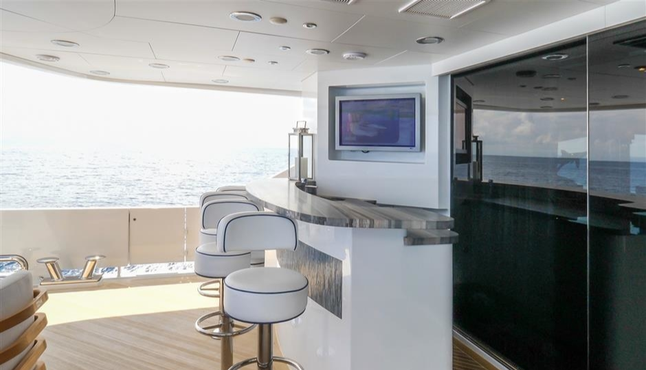 Trinity Yachts Finish Line