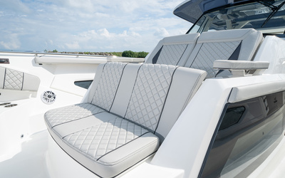 Pursuit S 428