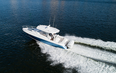 Intrepid 345 Valor